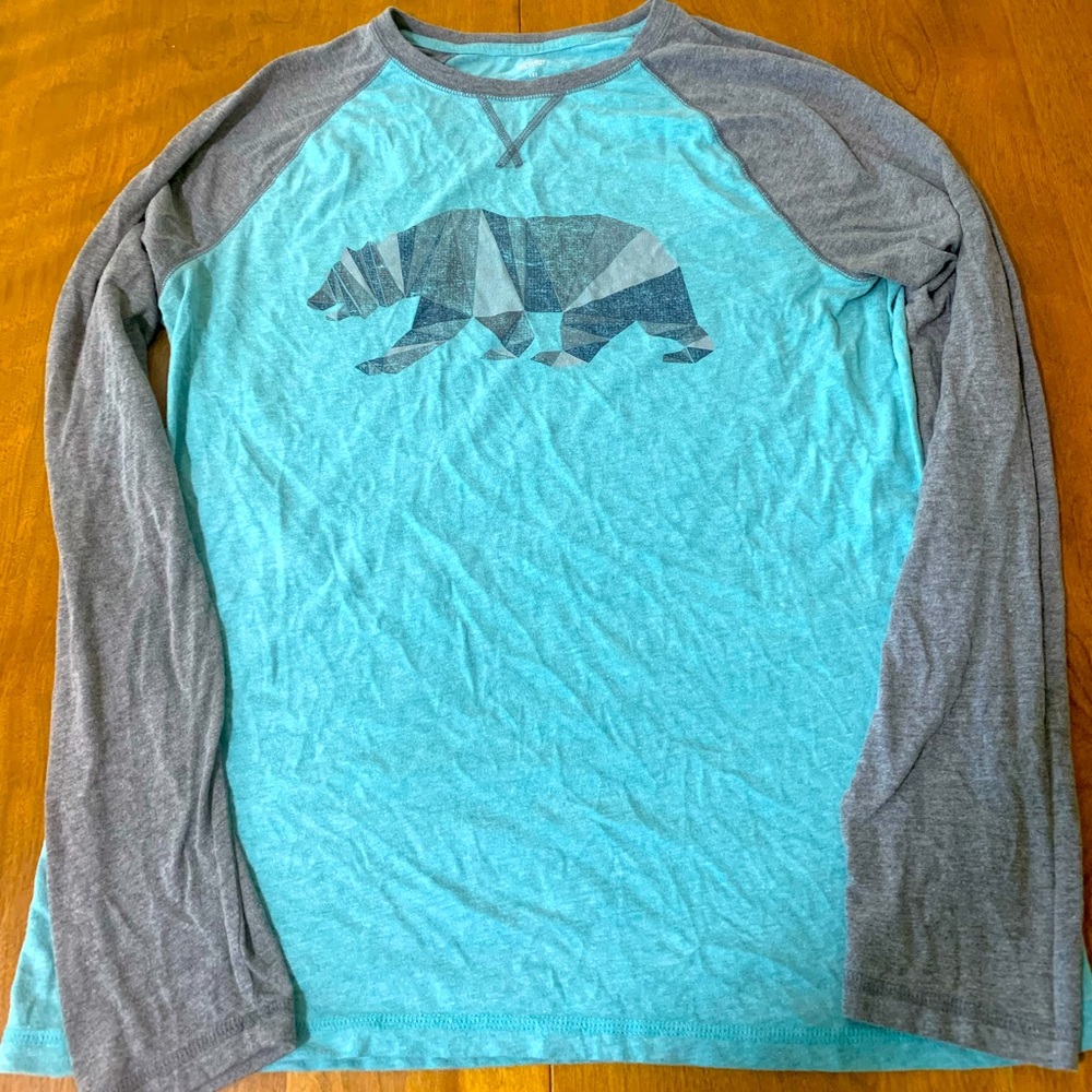 Urban Pipline Long sleeve T shirt Size M, $10obo